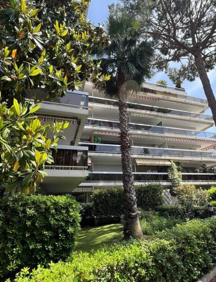 Juan Les Pins Tanit Studio Climatise Vue Sur Mer Piscine أنتيب المظهر الخارجي الصورة
