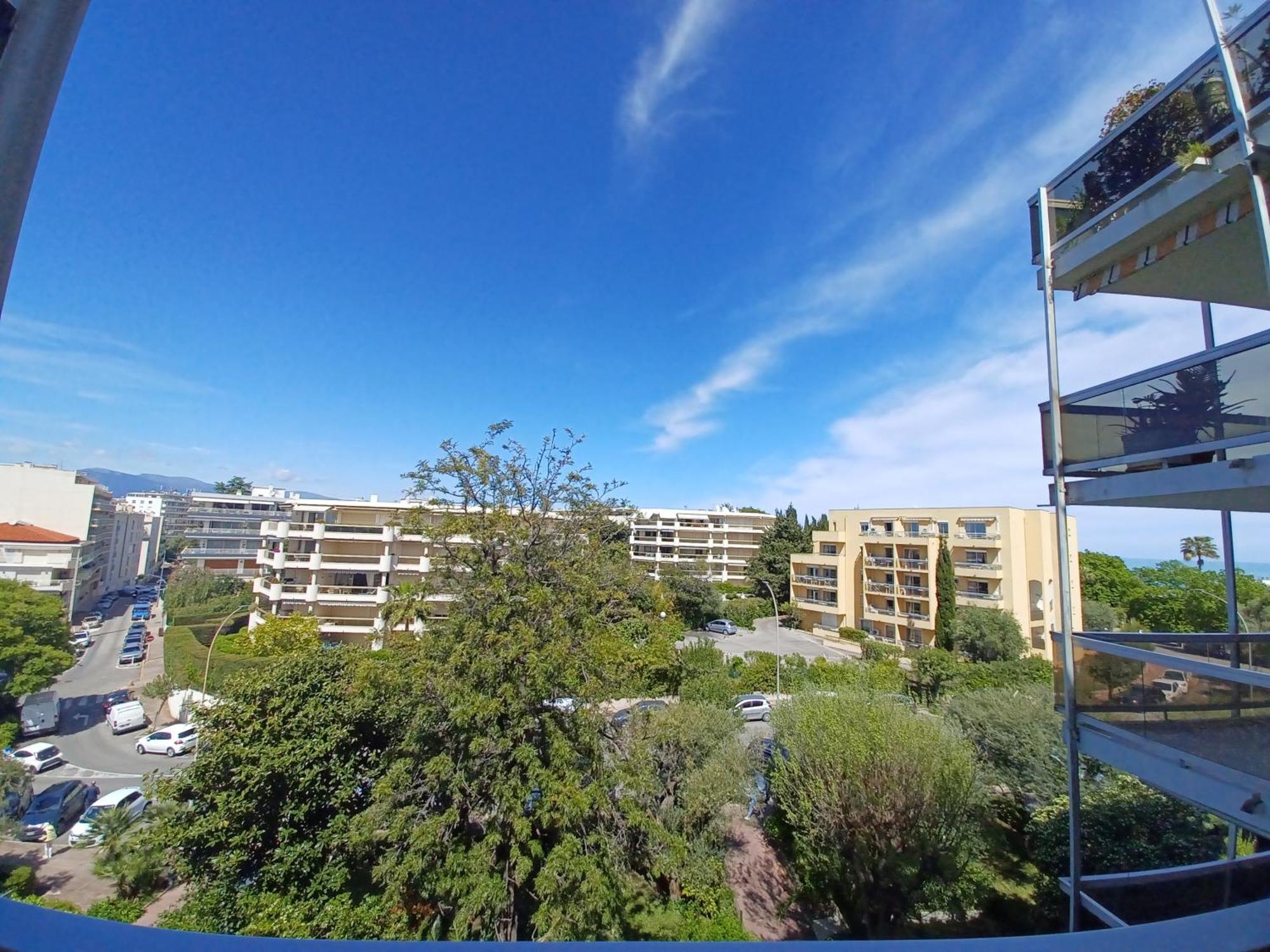 Juan Les Pins Tanit Studio Climatise Vue Sur Mer Piscine أنتيب المظهر الخارجي الصورة
