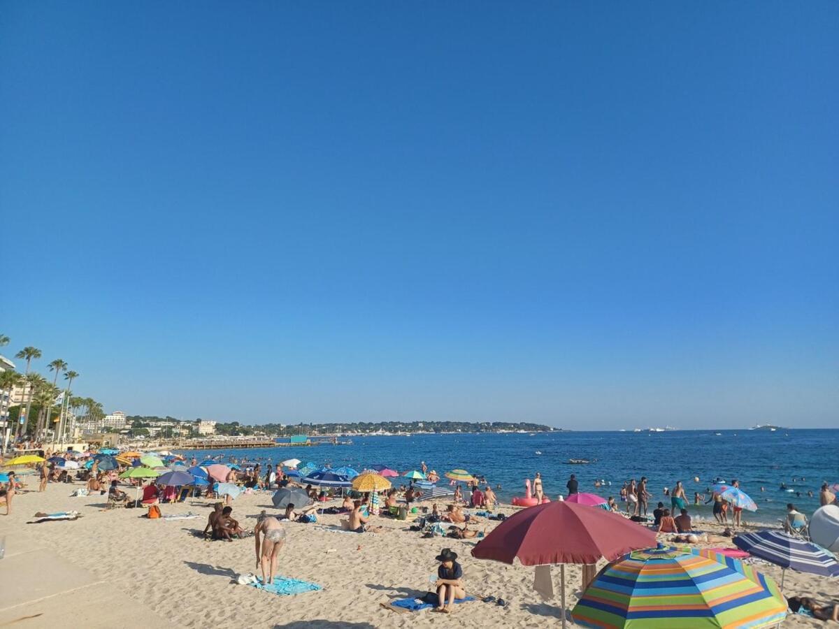 Juan Les Pins Tanit Studio Climatise Vue Sur Mer Piscine أنتيب المظهر الخارجي الصورة