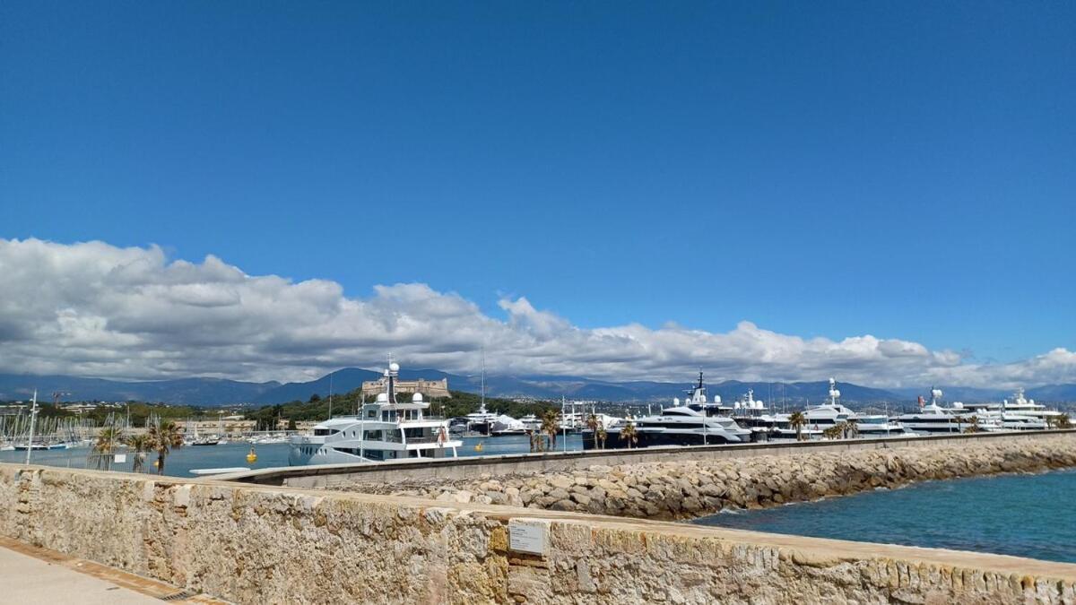 Juan Les Pins Tanit Studio Climatise Vue Sur Mer Piscine أنتيب المظهر الخارجي الصورة